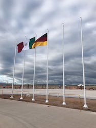 Fabricación de Astas y Banderas Monumentales